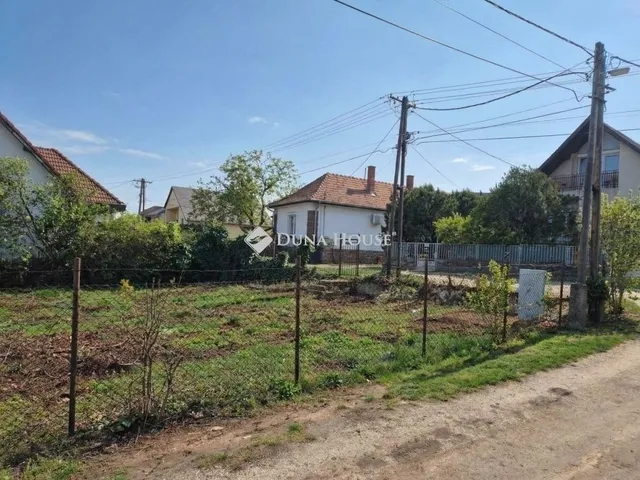 Eladó telek Balatonalmádi 530 nm