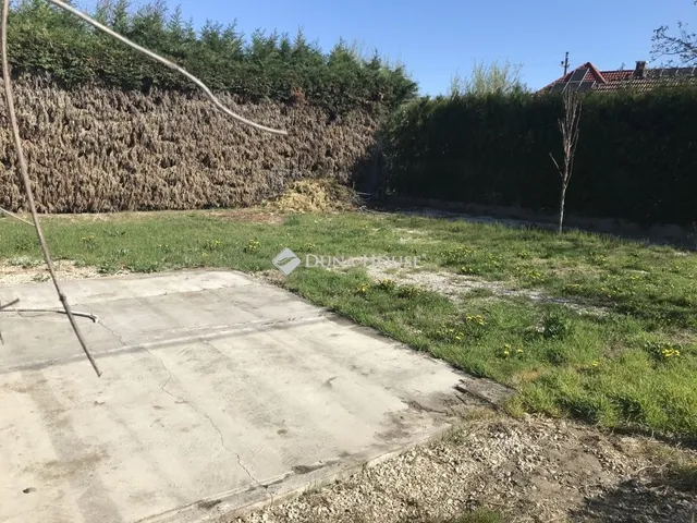 Eladó telek Pákozd 235 nm