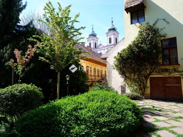 Eladó lakás Székesfehérvár, Belváros 31 nm