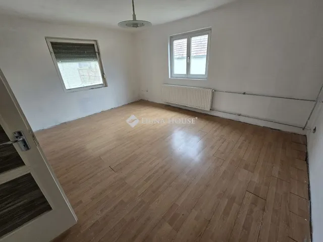 Eladó ház Simontornya 70 nm