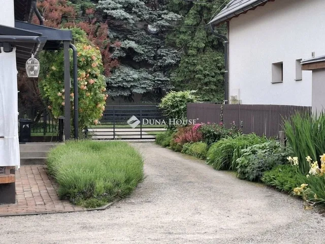 Eladó ház Velence 190 nm