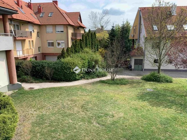 Eladó lakás Székesfehérvár, Öreghegy 100 nm