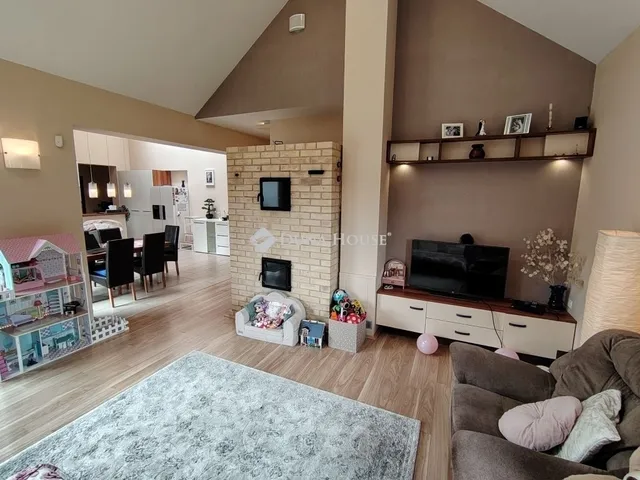 Eladó ház Gárdony 275 nm