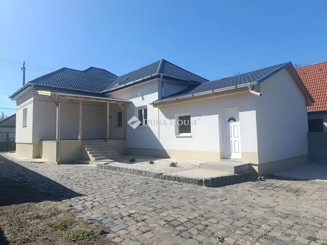 Eladó ház Bag 124 nm