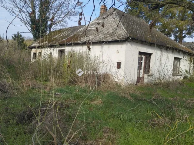 Eladó ház Soponya 70 nm