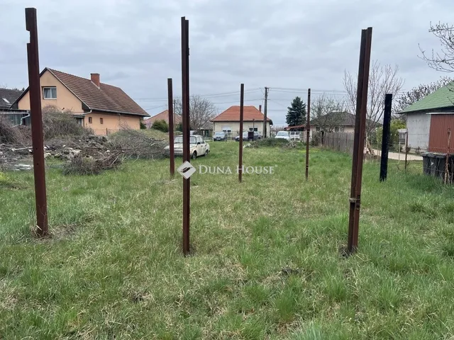 Eladó telek Kápolnásnyék 1017 nm