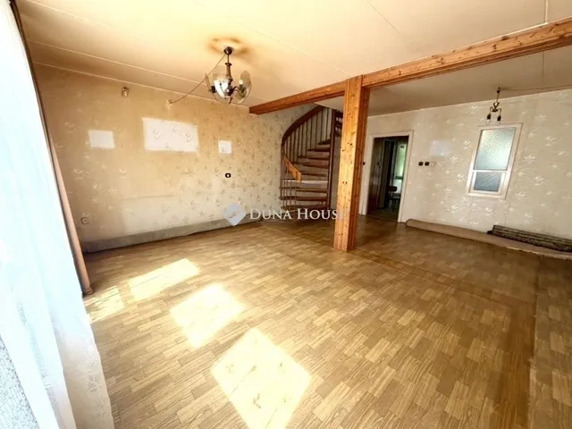Eladó lakás Székesfehérvár 132 nm