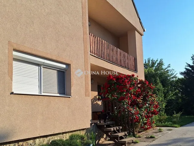 Eladó ház Mór 175 nm