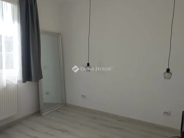 Eladó lakás Székesfehérvár, Belváros 60 nm