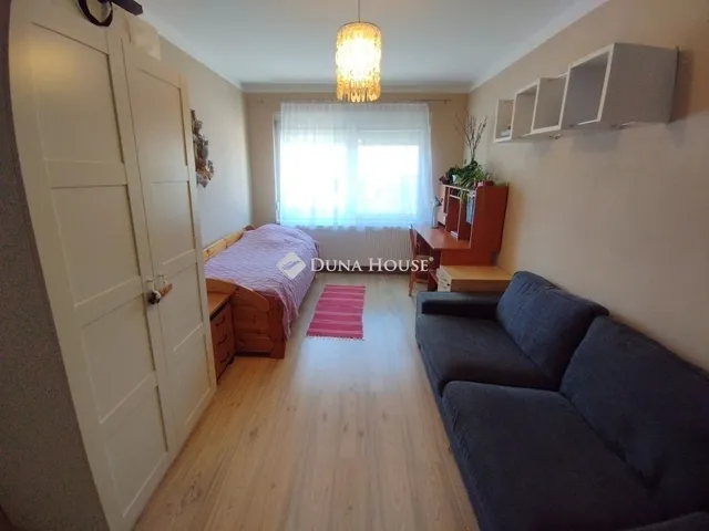 Eladó ház Mór 175 nm