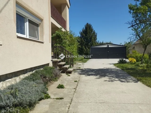 Eladó ház Mór 175 nm