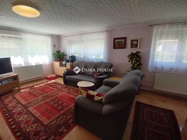 Eladó ház Mór 175 nm