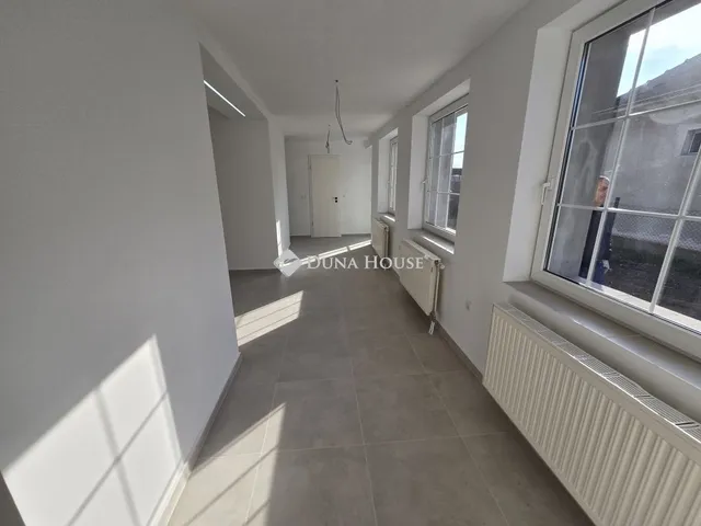 Eladó ház Szabadbattyán 101 nm