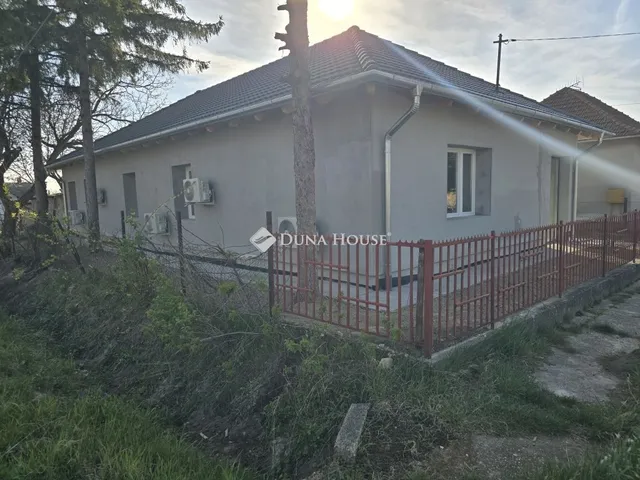 Eladó ház Szabadbattyán 101 nm