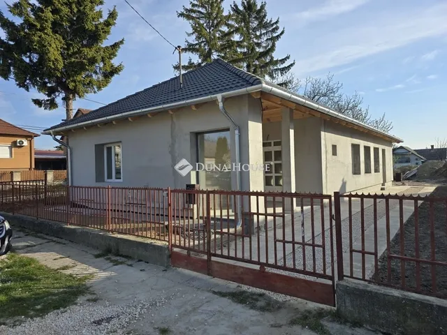 Eladó ház Szabadbattyán 101 nm
