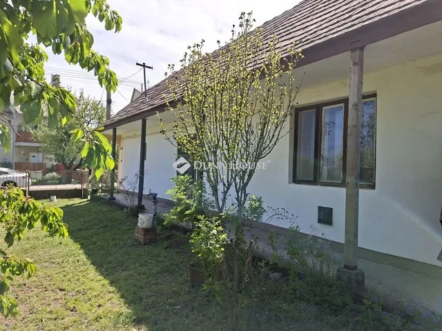 Eladó ház Pázmánd 75 nm