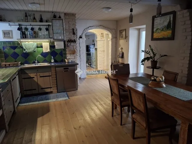 Eladó ház Velence 190 nm