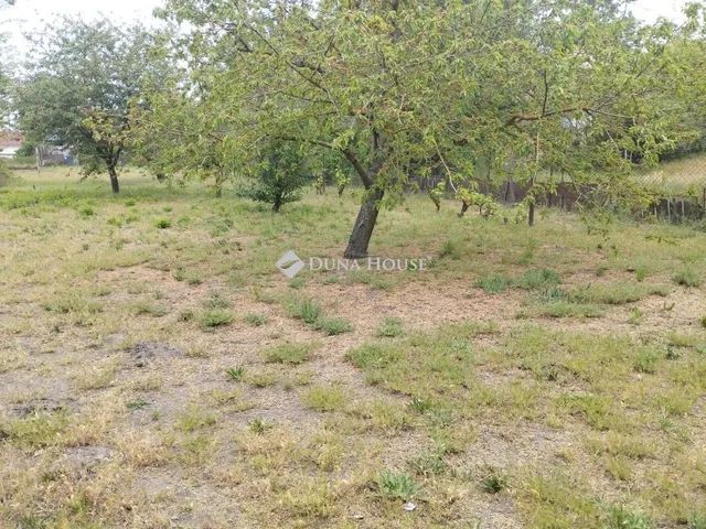 Eladó telek Székesfehérvár, Maroshegy 1083 nm
