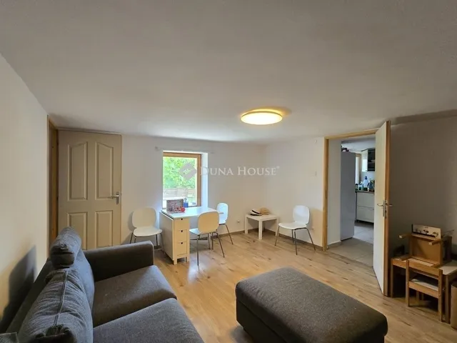 Eladó ház Füle 74 nm