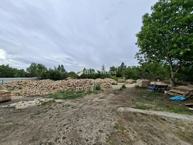 Eladó telek Székesfehérvár 579 nm