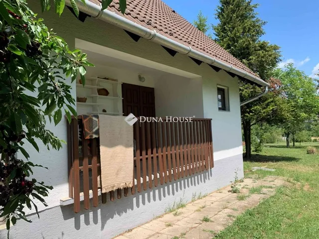 Eladó ház Kincsesbánya 44 nm