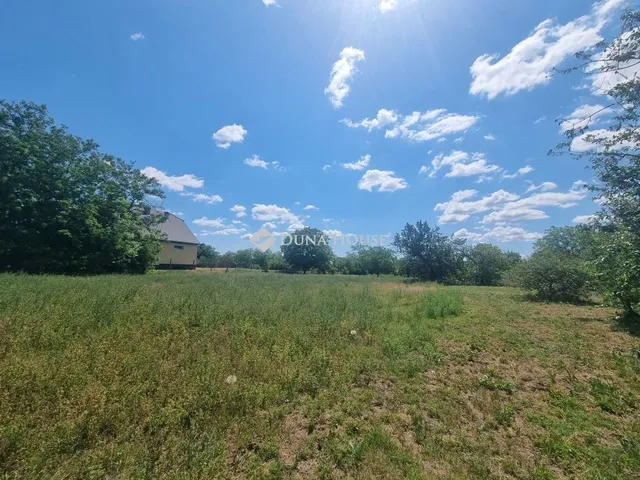 Eladó telek Sárosd 1763 nm
