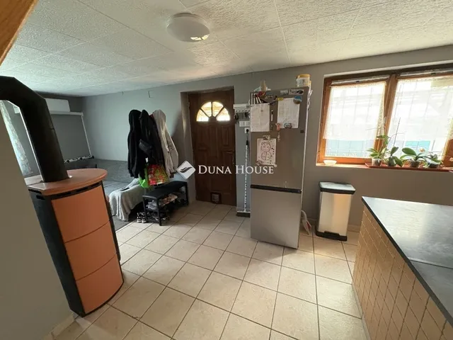 Eladó telek Zámoly 818 nm