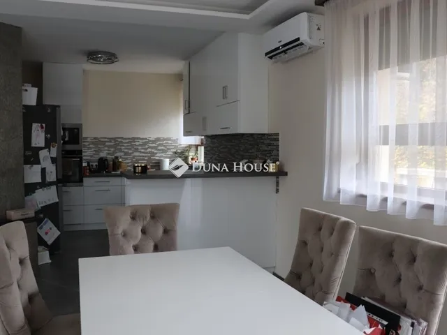 Eladó ház Sukoró 220 nm