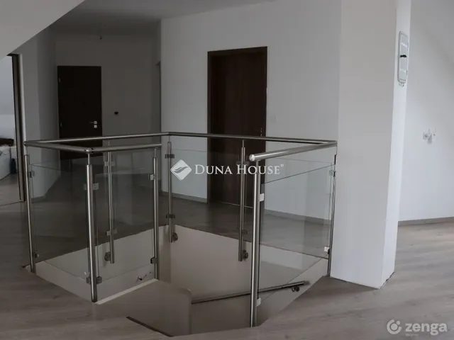 Eladó ház Sukoró 220 nm