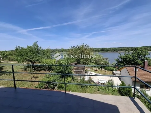 Eladó ház Kulcs 85 nm