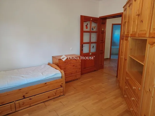 Eladó ház Szabadbattyán 255 nm