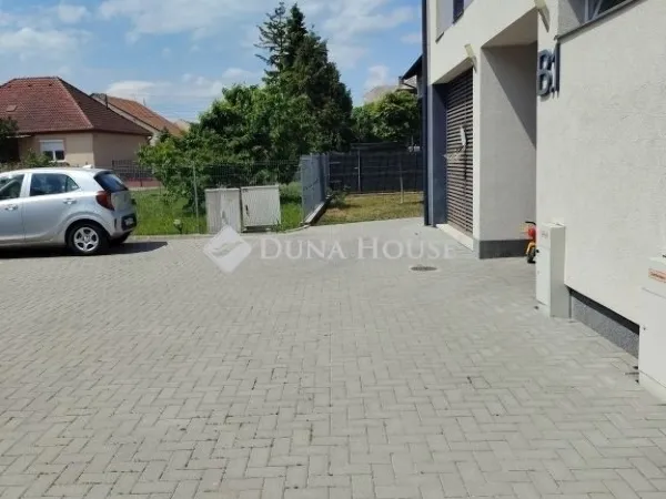 Eladó lakás Szabadbattyán 68 nm