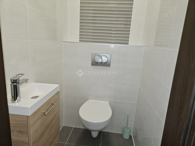 Eladó lakás Székesfehérvár 98 nm