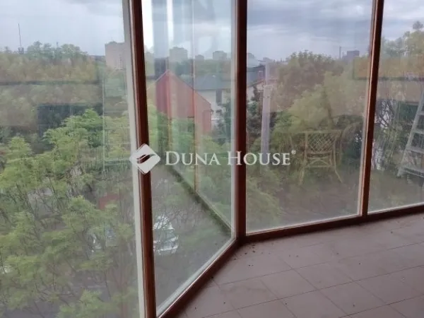 Eladó lakás Dunaújváros 110 nm