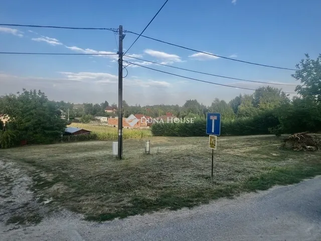 Eladó telek Fehérvárcsurgó 920 nm