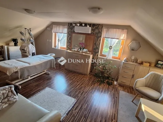 Eladó kereskedelmi és ipari ingatlan Székesfehérvár 280 nm