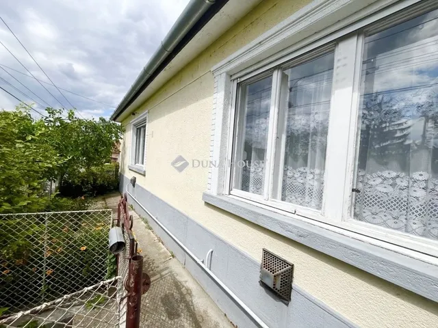 Eladó ház Sárkeresztes 96 nm