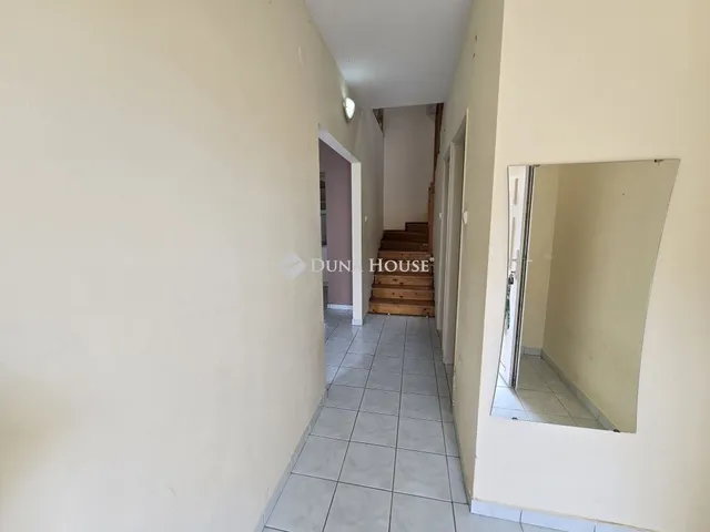 Eladó lakás Pápa 74 nm