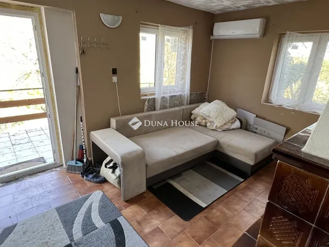 Eladó ház Kulcs 39 nm