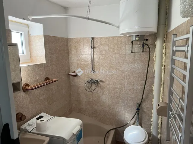 Eladó ház Kulcs 39 nm