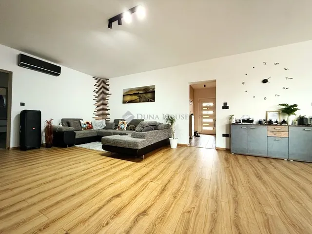 Eladó ház Aba 171 nm