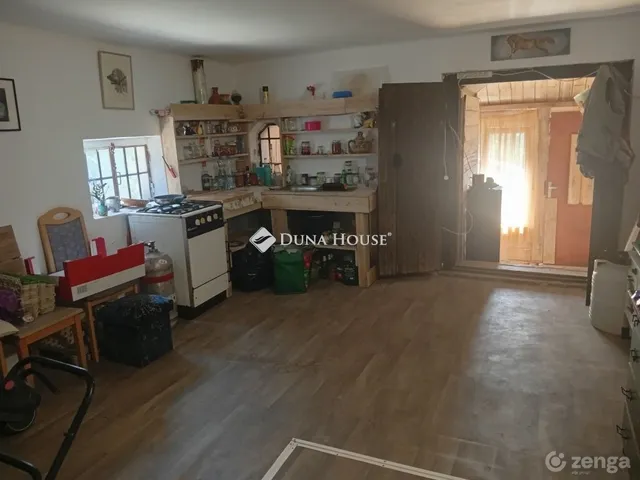 Eladó nyaraló Sárkeresztes 69 nm