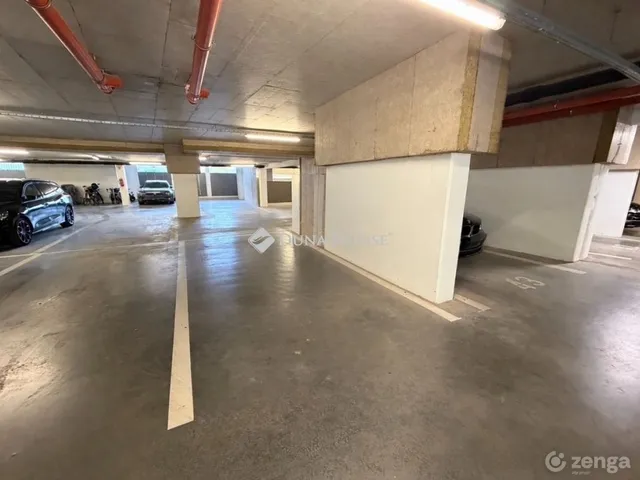 Eladó garázs Székesfehérvár, Belváros 12 nm