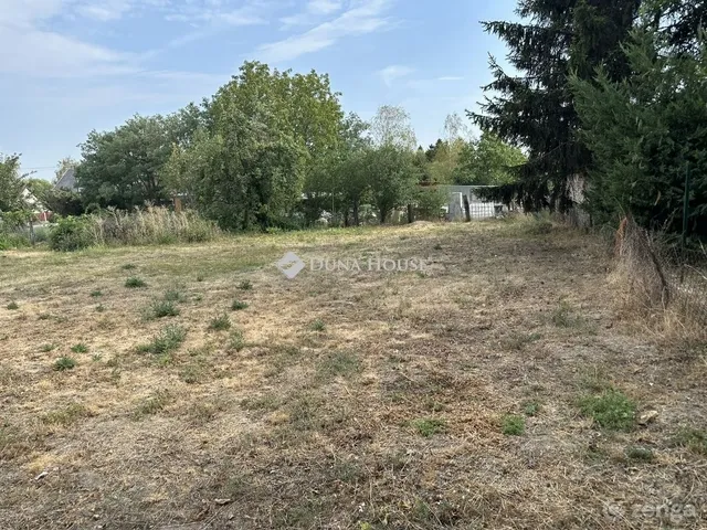 Eladó telek Pákozd 719 nm