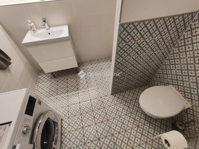 Eladó nyaraló Velence 51 nm