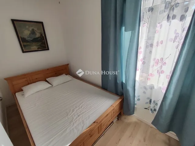 Eladó nyaraló Velence 51 nm