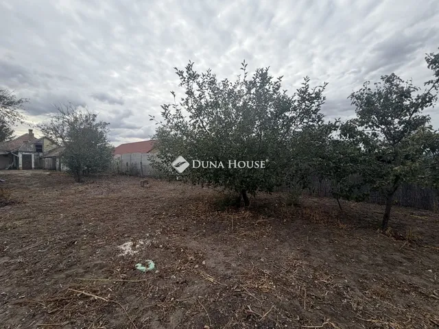 Eladó ház Alap 90 nm