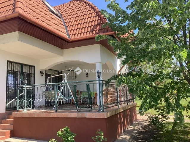 Eladó ház Balatonfenyves 147 nm