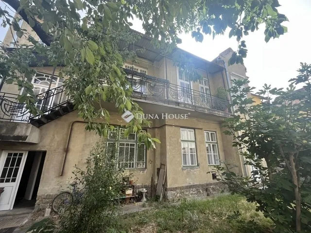 Eladó lakás Pécs 77 nm