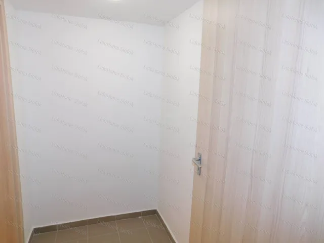 Eladó kereskedelmi és ipari ingatlan Siófok 45 nm
